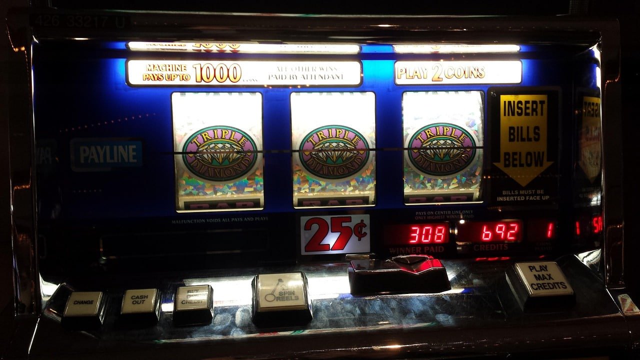 ug123 Galactic Gems slot game interface showing reels and cosmic theme on mobile